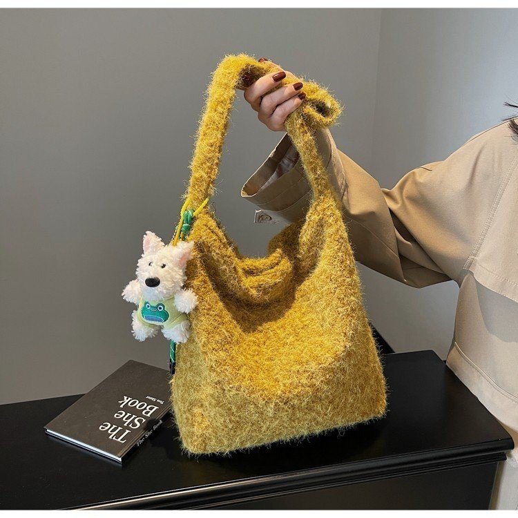 Bags Autumn and Winter High-end Niche Armpit Bag 2024 New Wool Bucket Bag Large Capacity Single Shoulder Crossbody Bag