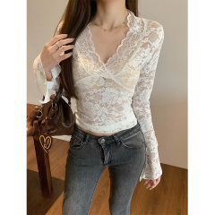 New style V-neck lace shirt with soft feel and pure lustful design for autumn slim fit inner top