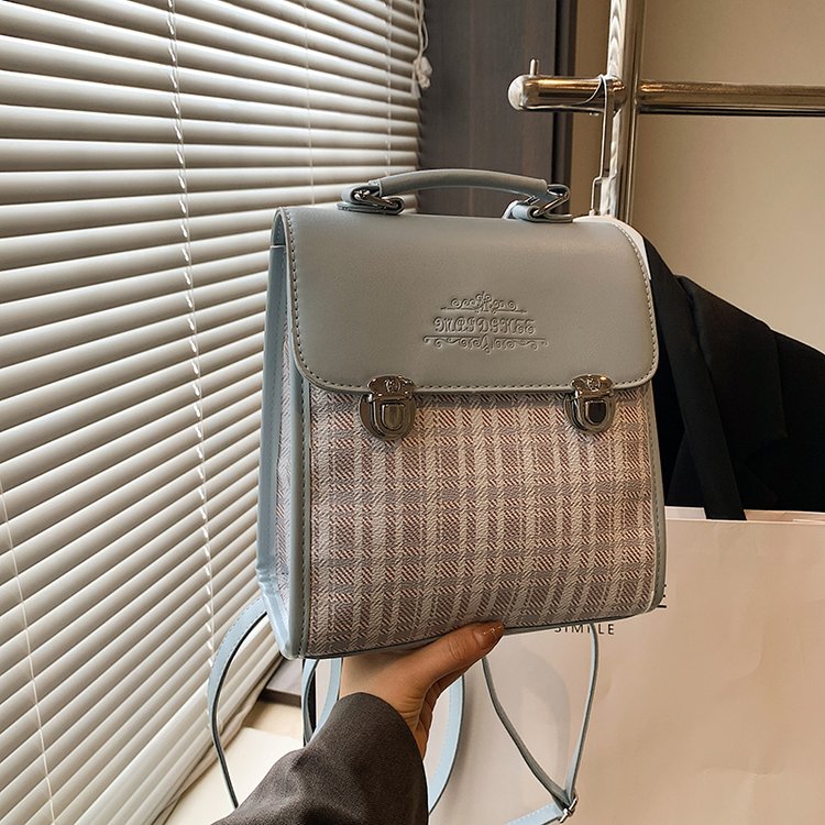 Retro Simple Backpack New 2024 Versatile Casual Fashion Backpack Trendy Large Capacity Commuting Bag