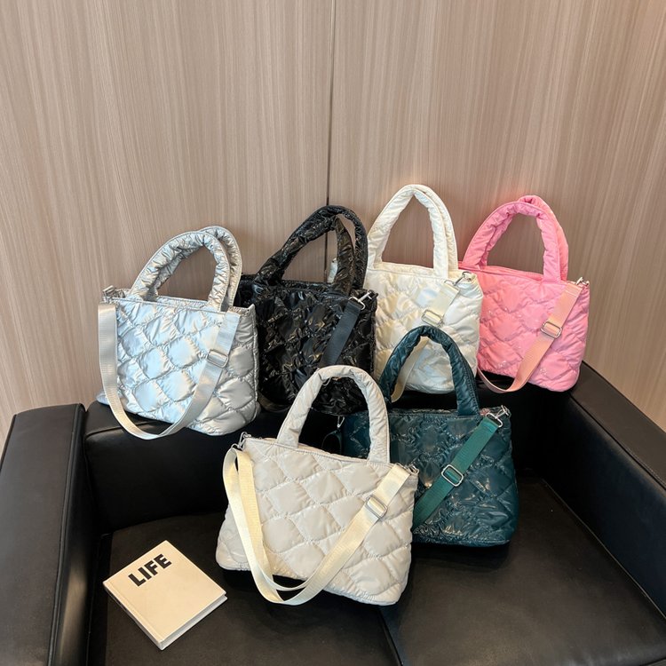 Cross-border 2024 new style diamond fashion autumn and winter cotton clothing bag large capacity commuter tote bag versatile shoulder crossbody bag