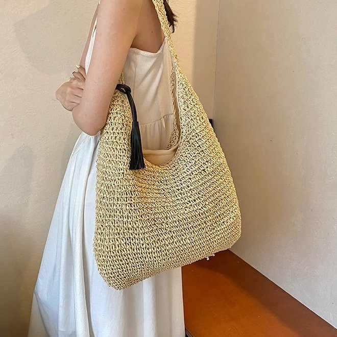 Fashionable and simple shoulder bag 2024 new summer casual seaside vacation straw bag large capacity beach bag