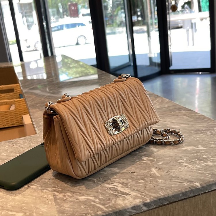 Genuine leather MIU pleated bag 2024 new trendy and high-quality shoulder crossbody bag fashionable internet celebrity rhinestone chain bag for women