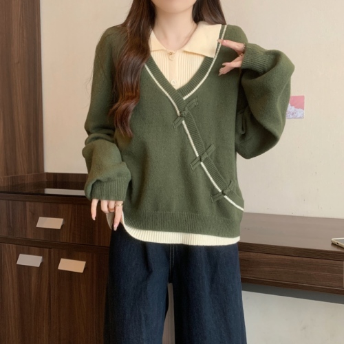 Large size autumn and winter new fake two-piece disc button sweater women's lapel contrast sweater slimming short top