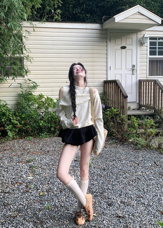 2024 early autumn new style lazy high-end fake two-piece sweater long-sleeved women's autumn and winter sweater white off-shoulder top