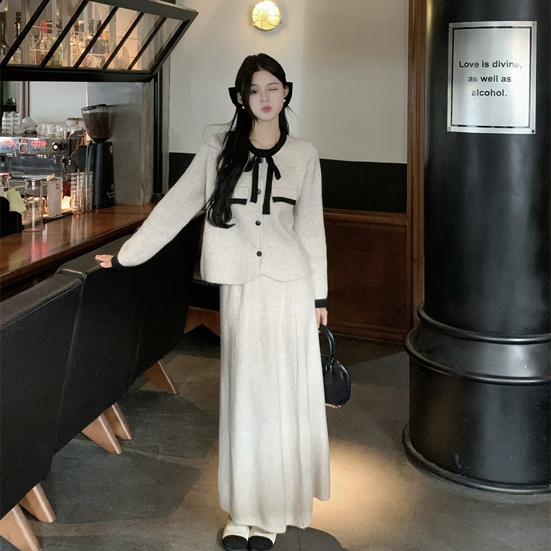 Autumn and winter outfits, bow-knot contrasting color knitted cardigan skirt, salty and mature two-piece suit for women