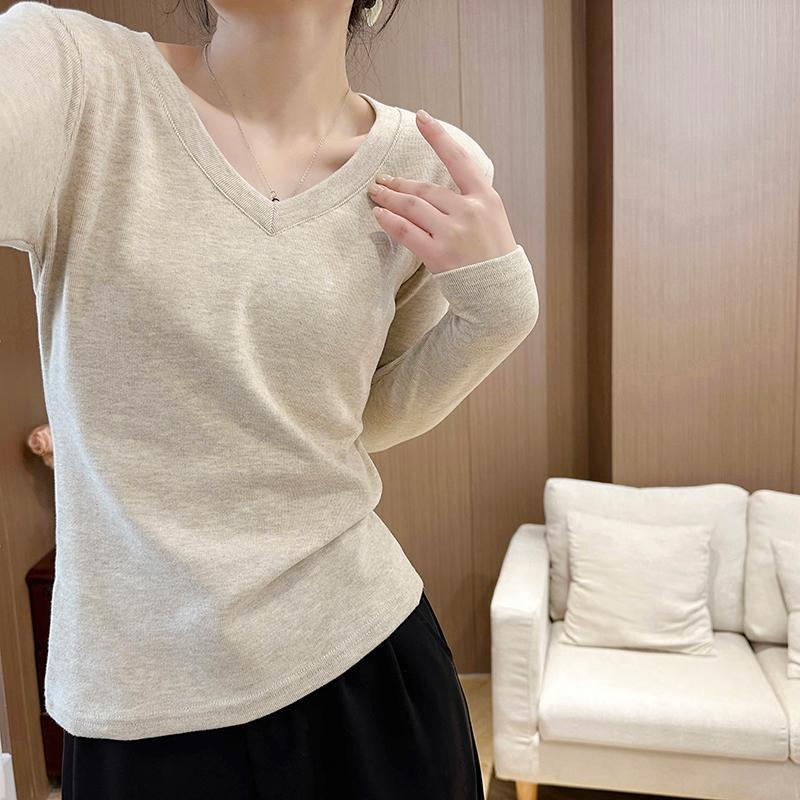 Plus size women's velvet thickened V-neck inner layering shirt autumn and winter warm long-sleeved T-shirt slim western style top