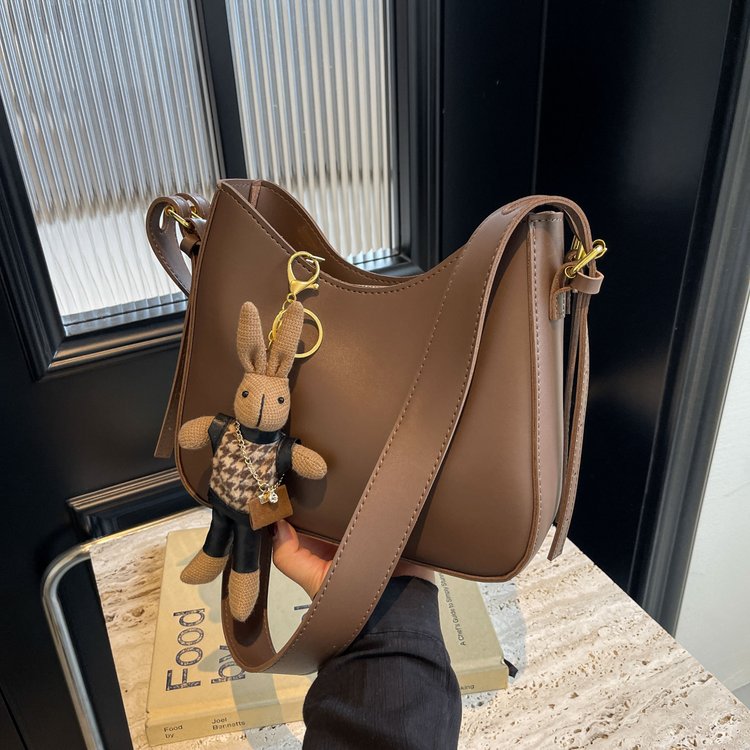 Versatile ins crossbody bag for women new trendy fashion retro armpit bag French niche single shoulder saddle bag