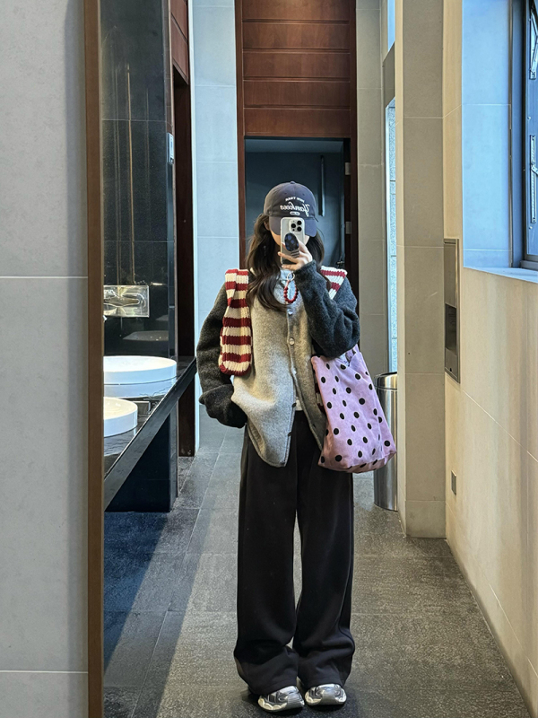 Gray color-blocked knitted cardigan autumn and winter Korean style loose lazy style long-sleeved round neck sweater jacket