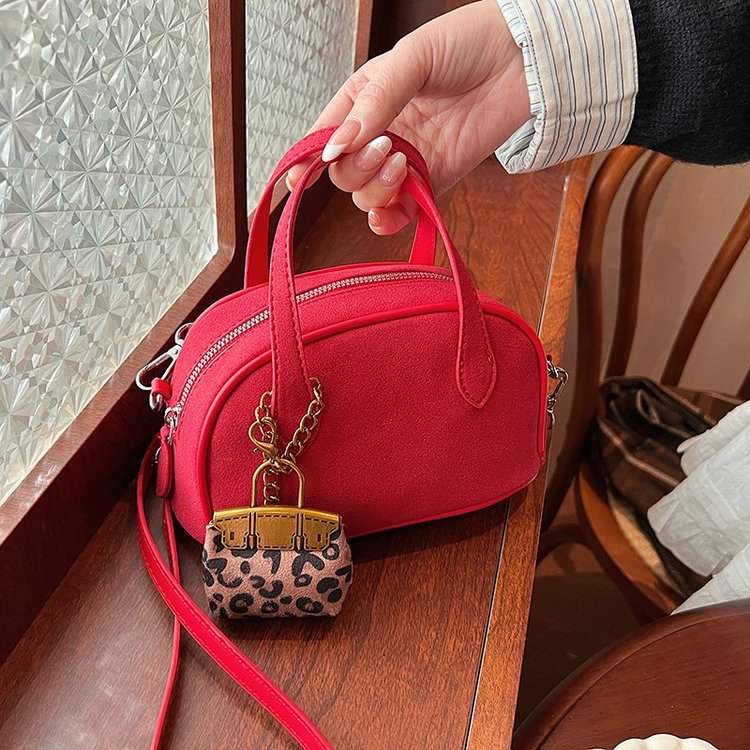 Cross-border winter fashion handheld small bag women's bag 2024 new frosted small square bag fashionable shoulder crossbody bag