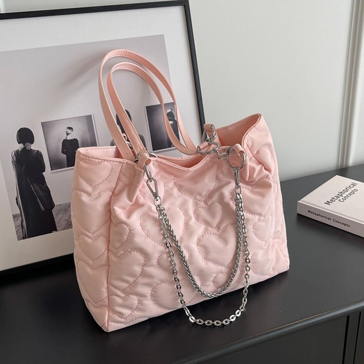 A drop-shipping small fresh tote bag for women, sweet and versatile armpit bag, embroidery thread, student class chain, shoulder bag for women