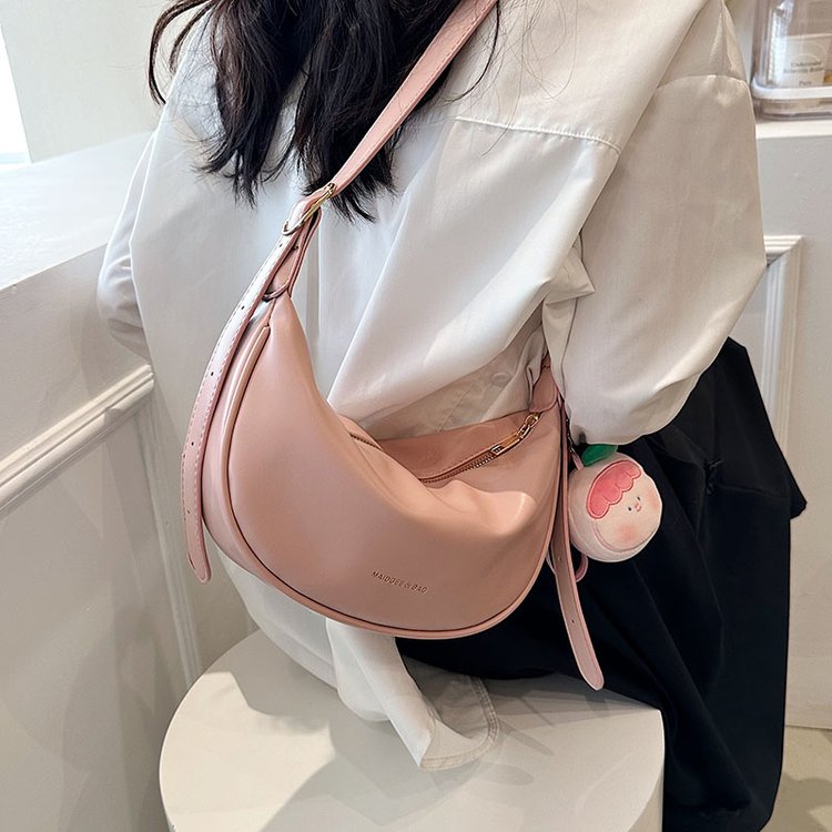 Niche design bag women's large capacity 2024 new trendy fashionable autumn and winter single shoulder messenger bag women's dumpling bag