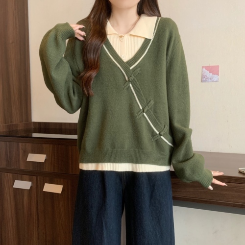 Large size autumn and winter new fake two-piece disc button sweater women's lapel contrast sweater slimming short top