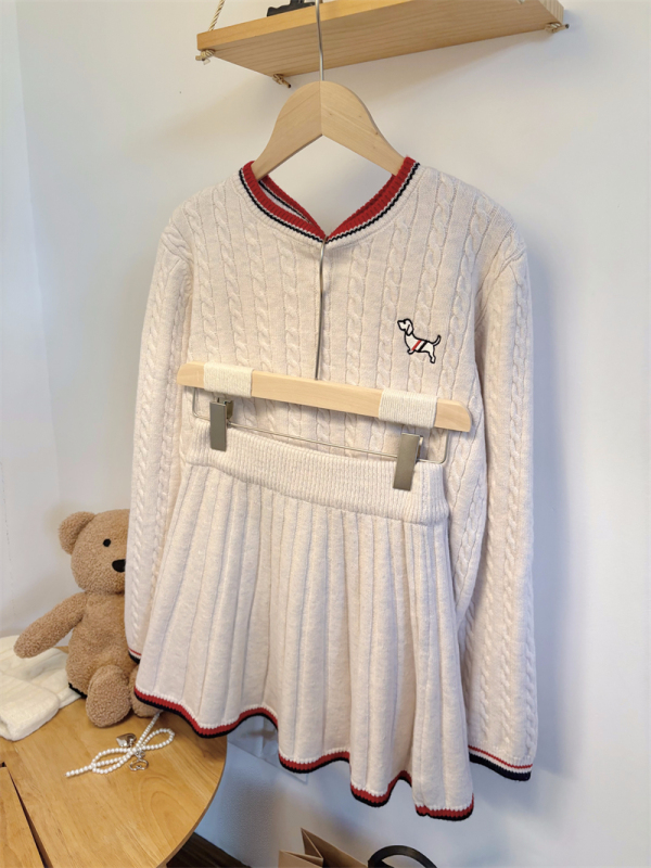New style embroidered textured small fragrant style knitted sweater two-piece set for women