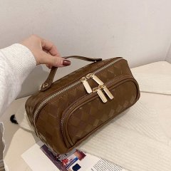 New Checkerboard Fashion Cosmetic Bag Double Layer Large Capacity Pillow Storage Bag Multifunctional Waterproof Toiletries Bag