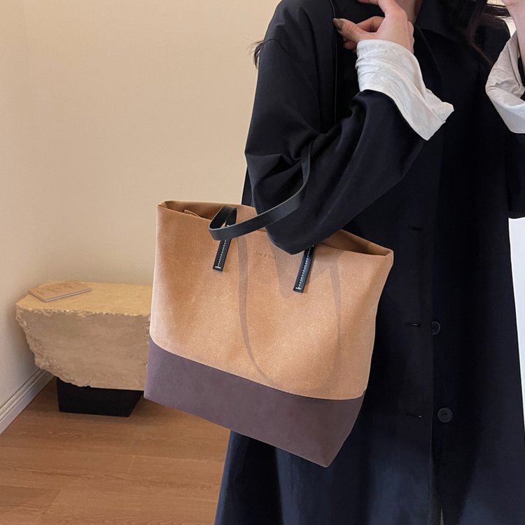Retro Suede Bag Women's Large Capacity 2024 New Autumn and Winter Versatile Shoulder Large Bag Simple Contrast Color Tote Bag