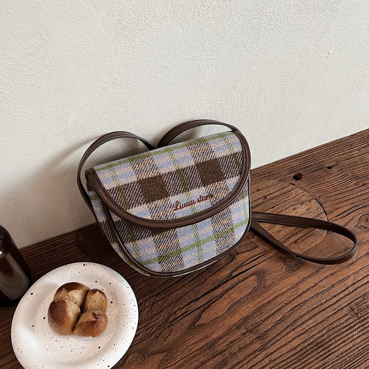 Korean retro small bag for women 2024 new mini casual versatile plaid single shoulder crossbody saddle bag mobile phone bag