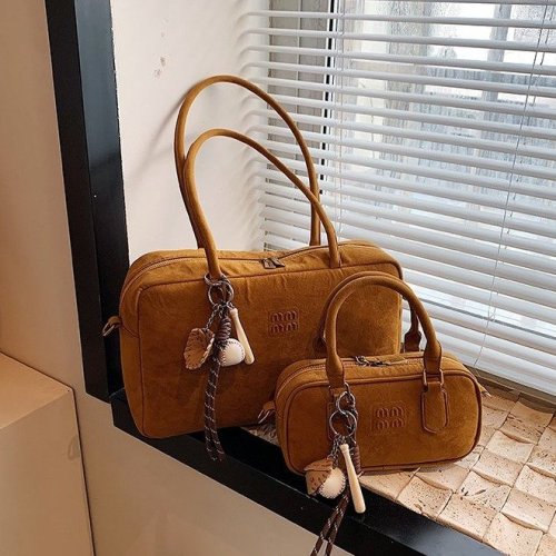Bags for women 2024 autumn and winter new niche high-end French handbags frosted fashion commuter shoulder crossbody bag