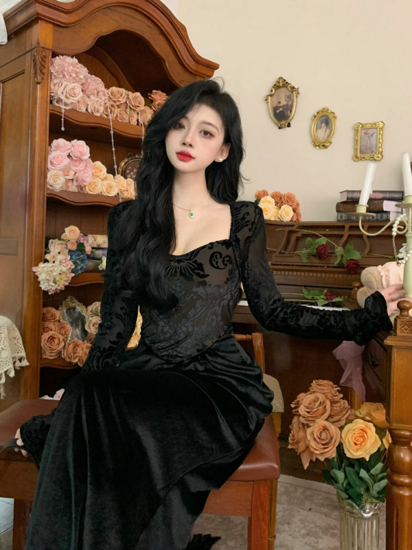 Actual shot of 2024 fat mm autumn and winter new style retro light luxury celebrity slim suede square neck fishtail skirt evening dress