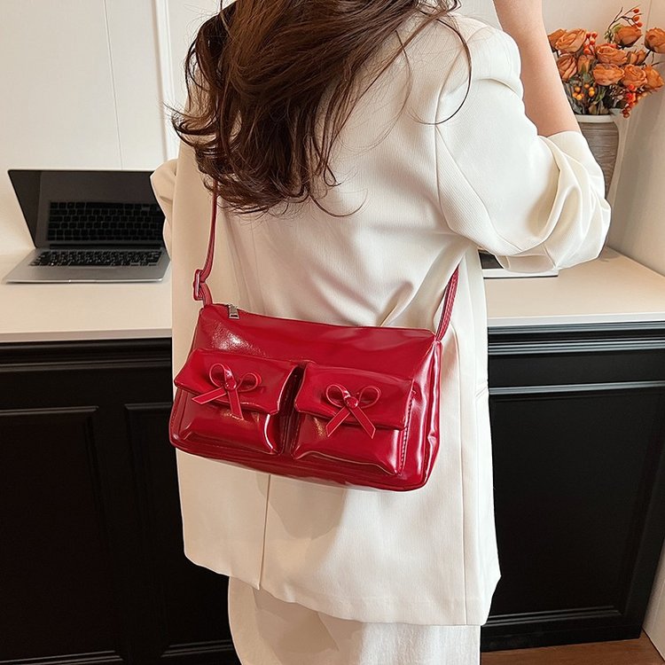 French niche underarm bag women's 2024 new fashion red small square bag high-end versatile shoulder bag