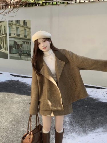 Large size, high-end, loose, stand-up collar, spliced ​​woolen short coat, two-piece set for women