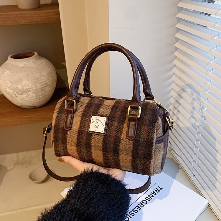 Autumn and winter woolen plaid bag for women 2024 new trendy retro college style portable pillow bag crossbody small square bag