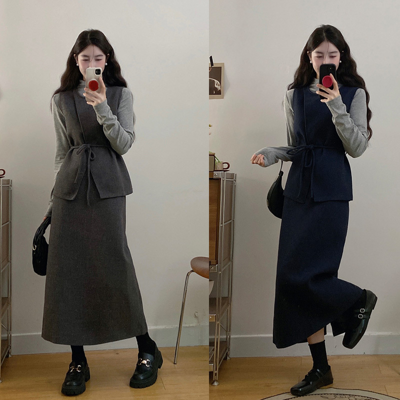 Plus Size 2024 Autumn and Winter New Casual Bottoming Shirt Retro Small Fragrance Style Fashion Vest and Skirt Three-piece Set