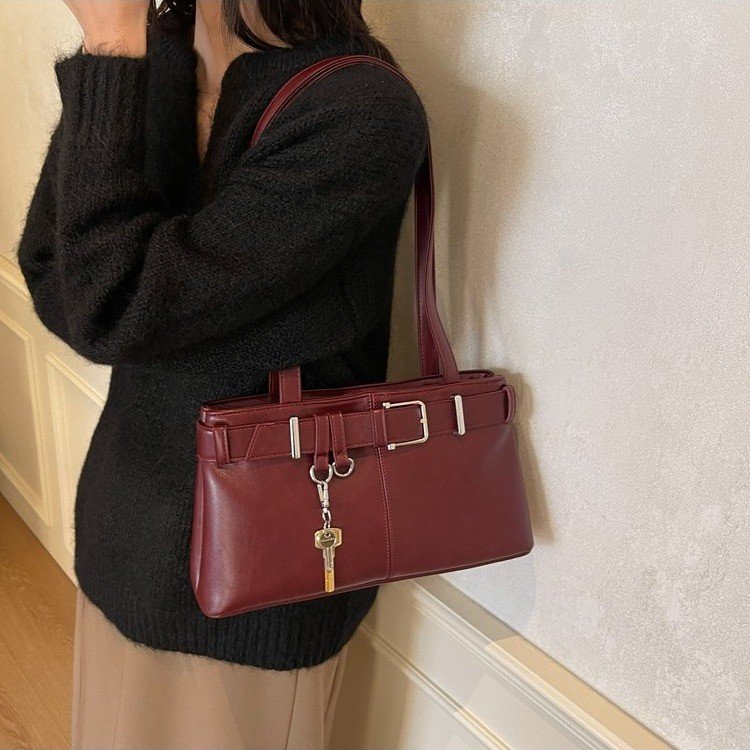 Korean niche underarm bag for women 2024 new autumn and winter fashion commuter shoulder bag simple and versatile handbag