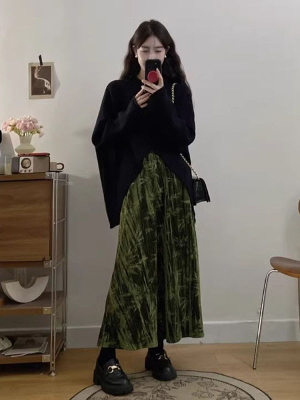 New Chinese style suit for women in autumn and winter. Irregular top. Fat girl covers the flesh and looks slim. High-waisted skirt. Two-piece set.