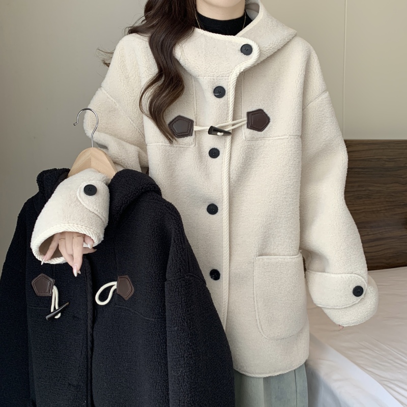 Large size horn button fur one-piece hooded lamb wool coat for women 2024 winter new plush thickened cotton coat