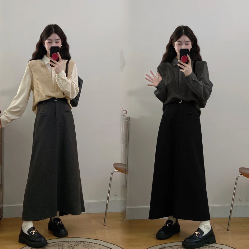 Plus size women's loose fake two-piece knitted splicing slimming top + skirt comes with a two-piece belt set