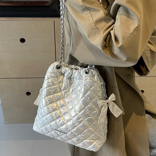 Diamond embroidery large-capacity bag for women 2024 new fashion commuter shoulder bag versatile chain tote bucket bag
