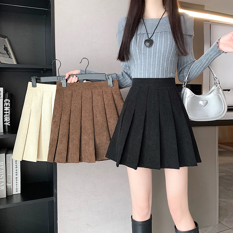 Plus size MM~Short skirt for women in autumn and winter, versatile hot girl high waist elastic corduroy A-line skirt pleated skirt