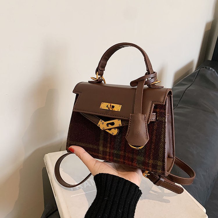 Handbags for women Korean fashion aesthetic commuting retro trendy simple one-shoulder crossbody bag contrasting color small square bag
