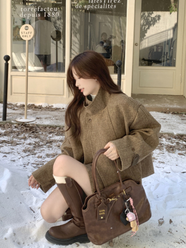 Large size, high-end, loose, stand-up collar, spliced ​​woolen short coat, two-piece set for women