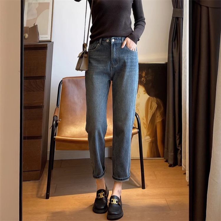 2024 new spring pear-shaped figure harem jeans for fat girls to cover their flesh and look slim, retro temperament carrot pants