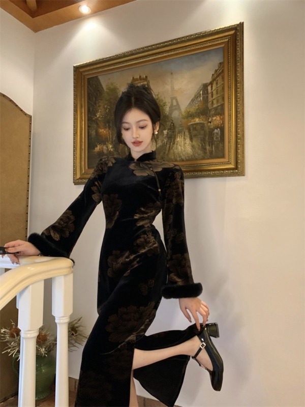 Retro new Chinese style national style velvet rich floral fur warlord cheongsam dress temperament slim black long skirt