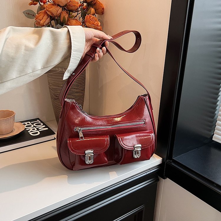 Retro Simple Commuting Bag Women's Bag 2024 New Simple Motorcycle Bag Versatile Shoulder Crossbody Bag One Piece Dropshipping