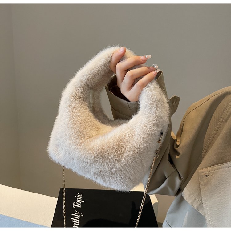 2024 Autumn and Winter New Hand-held Plush Dumpling Bag, Versatile and Western Style Chain Messenger Bag, Evening Bag, Fashionable Underarm Bag