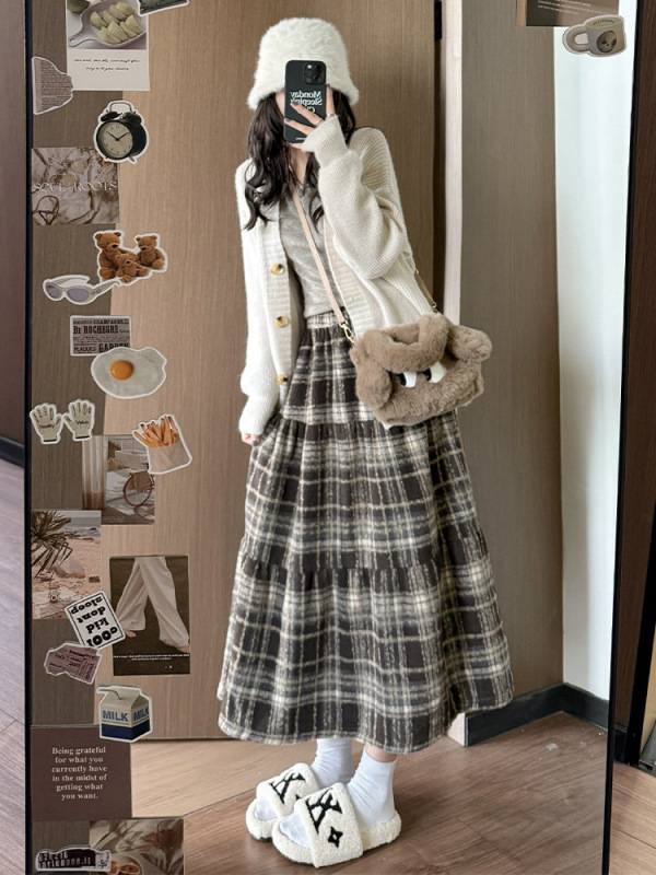 Large size plaid woolen skirt women's mid-length skirt autumn and winter 2024 new high-waist slimming a-line cake skirt