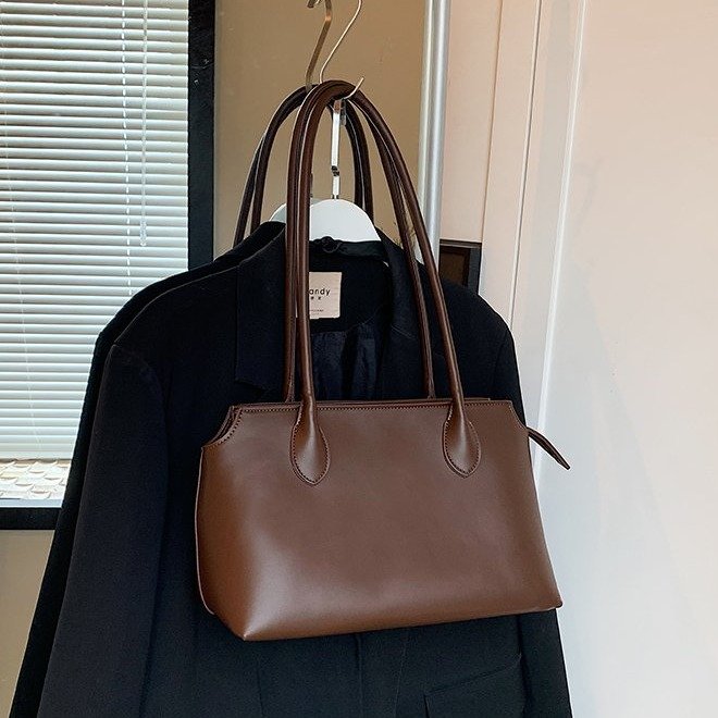 Kendou's same tote bag Row portable one-shoulder commuting simple casual large-capacity bag terrasse armpit bag