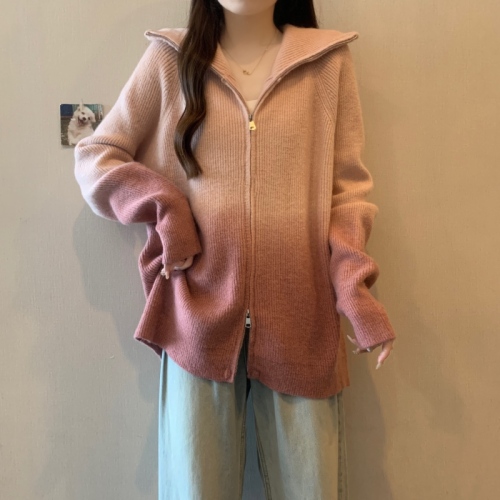 Large size autumn and winter fat mm unique niche large lapel sweater design gradient cardigan jacket