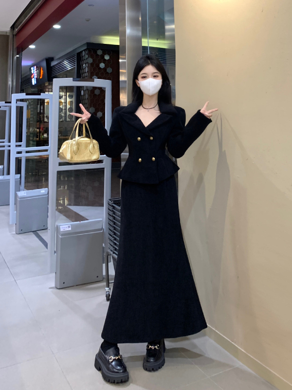 Plus size women's black two-piece slightly fat mm corduroy gold buckle suit fishtail skirt plus velvet suit