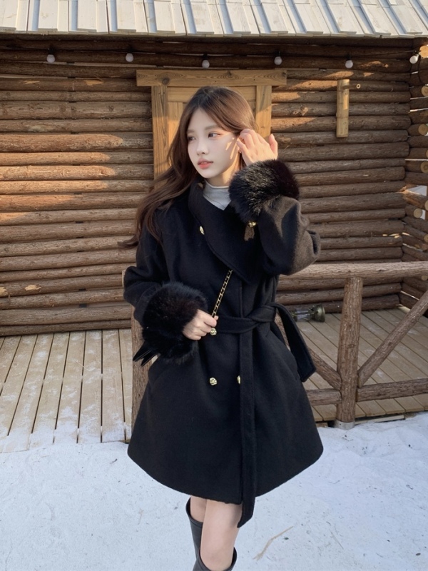 Large size ~ Qianjin style slimming scarf collar double-breasted waist strap temperament mid-length woolen jacket
