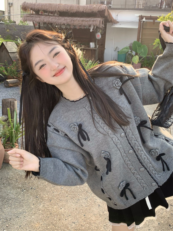 Large size Korean style sweet age-reducing heavy industry three-dimensional handmade crochet bow loose knitted cardigan sweater