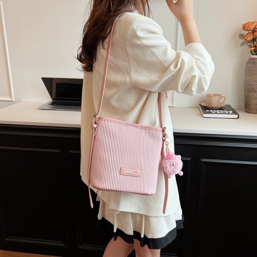 Export wholesale bags women's bags 2024 summer new style pleated bucket bag casual ins shoulder bag crossbody bag