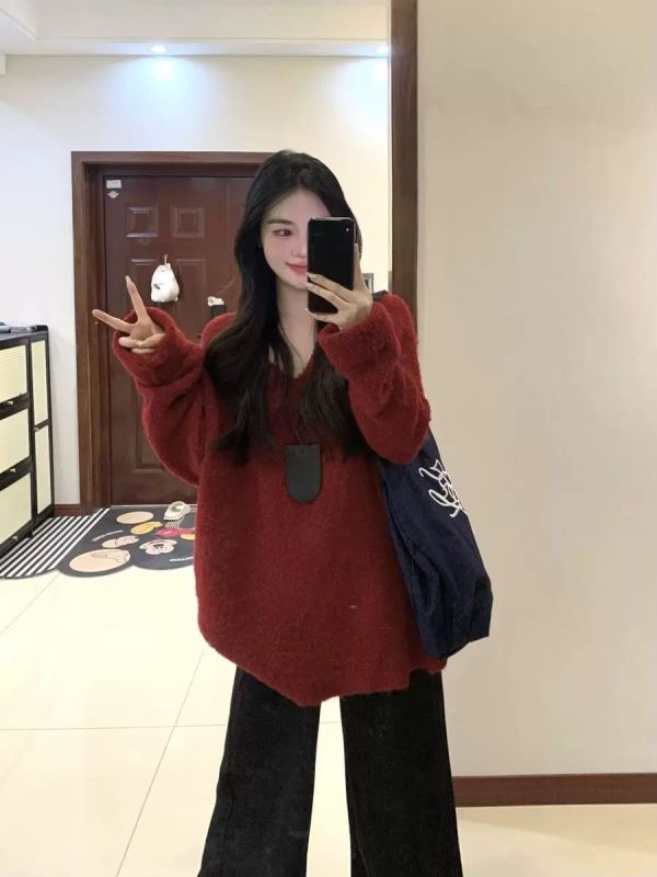 Plus size women's red loose v-neck sweater women's 2024 autumn new sweater jacket style long-sleeved top