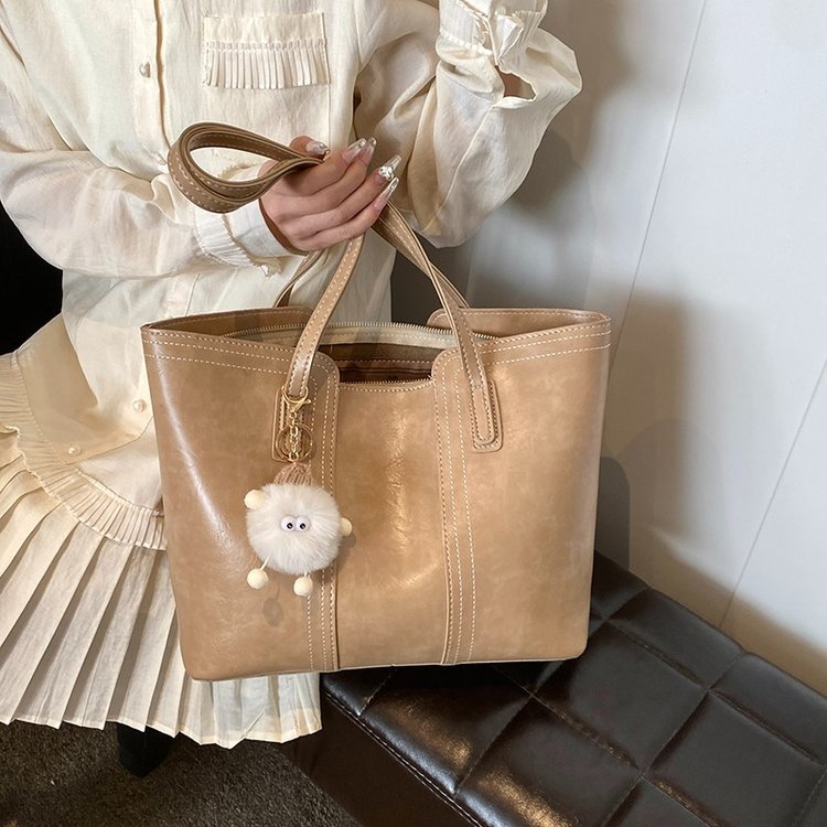 Commuting versatile large-capacity tote bag for women 2024 winter retro fashion casual shoulder bag high-end armpit bag