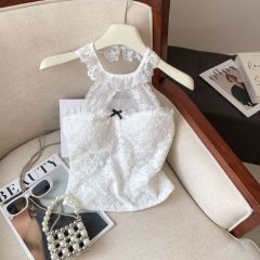 Lace spliced ​​white halterneck camisole for women with breast pads, slim fit, hot girl short bottoming top