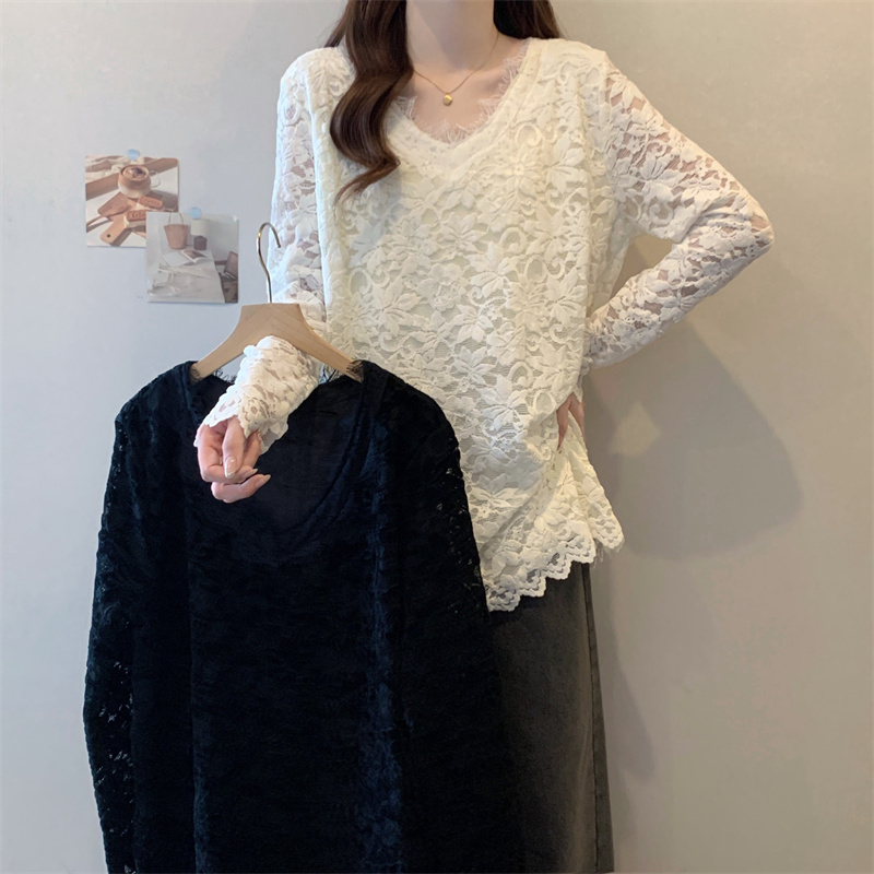 Lace crochet V-neck long-sleeved bottoming shirt for women, thickened velvet, autumn and winter mid-length butt-covering top