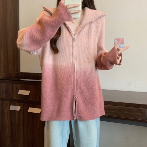 Large size autumn and winter fat mm unique niche large lapel sweater design gradient cardigan jacket